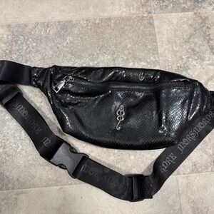 Wizarding World Dark Mark belt bag